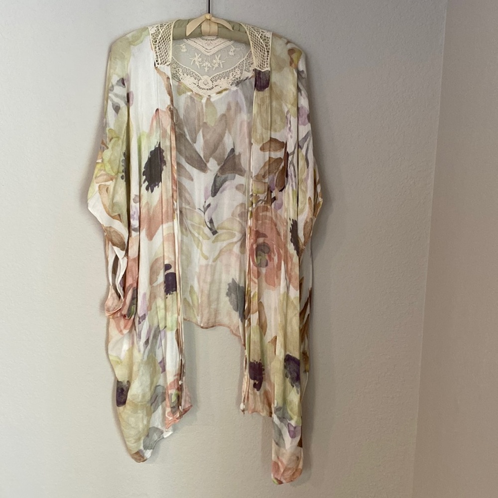 Floral drapey kimono shawl